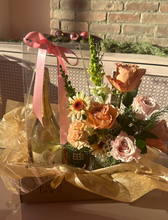 Load image into Gallery viewer, Congratulations New Parents/Parents To-Be